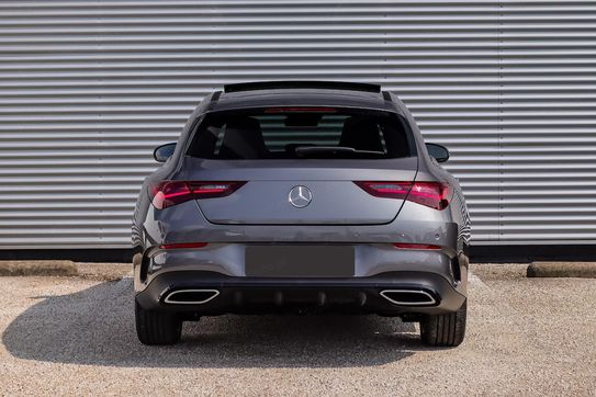 Mercedes CLA 250 4-Matic AMG Line Shooting Brake