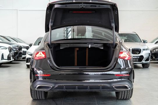 Mercedes Klasa E 200 4-Matic AMG