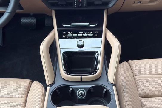 Porsche Cayenne Coupe Black Edition