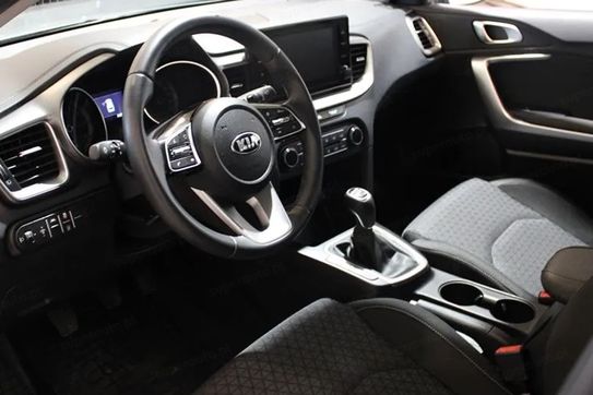 Kia Ceed 1.5 T-GDI M