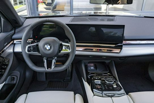 BMW Seria 5 520d xDrive M Sport
