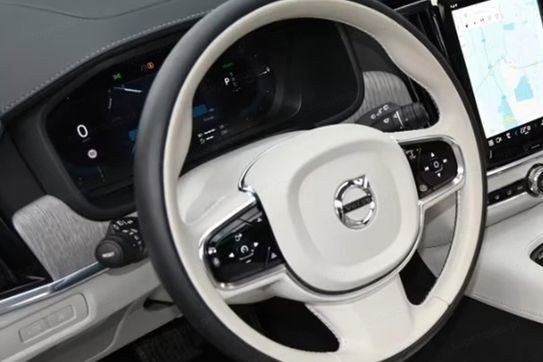 Volvo V90 T6 AWD Plug-In Hybrid Plus Bright