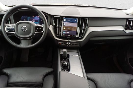 Volvo XC60 B5 B AWD Plus Dark