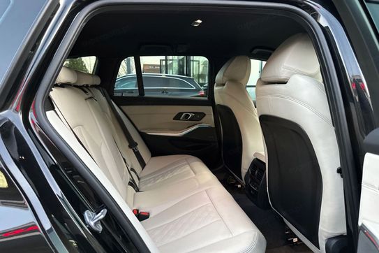 BMW Seria 3 Touring 330e xDrive M Sport