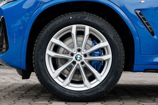 BMW X4 M40d