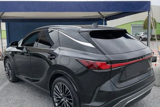 Lexus RX 450h+ Omotenashi 2.5 Hybrid Plug-in