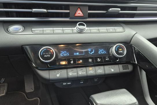 Hyundai Elantra 1.6 Executive CVT