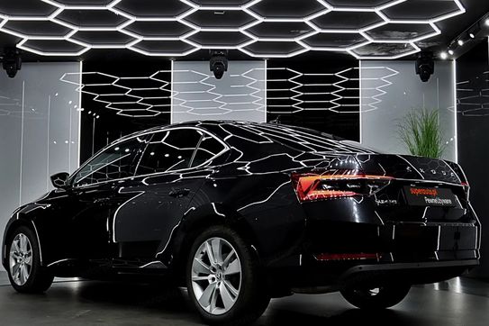 Skoda Superb 2.0 TDI SCR Style DSG
