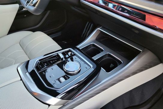 BMW Seria 7 740d xDrive M Sport