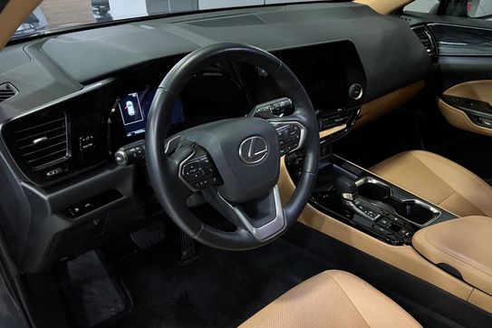 Lexus NX 350h Prestige 2WD