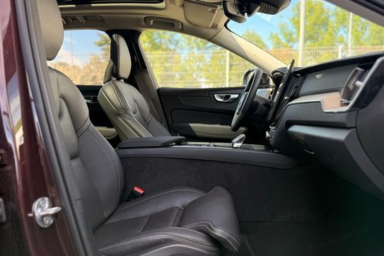 Volvo XC60 B5 B AWD Ultimate Dark