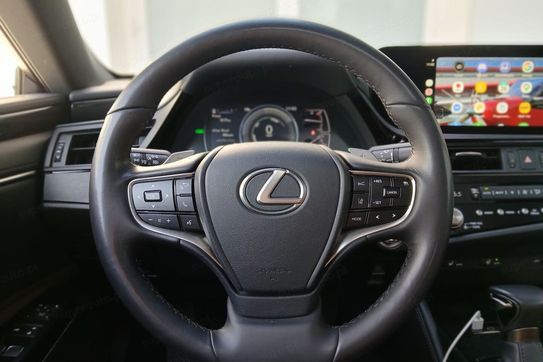 Lexus ES 300h Business Edition