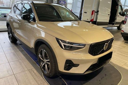 Volvo XC40 B3 Plus Dark