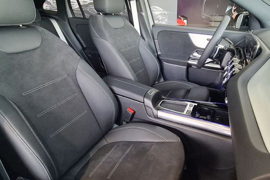 Mercedes GLA 200  AMG Line