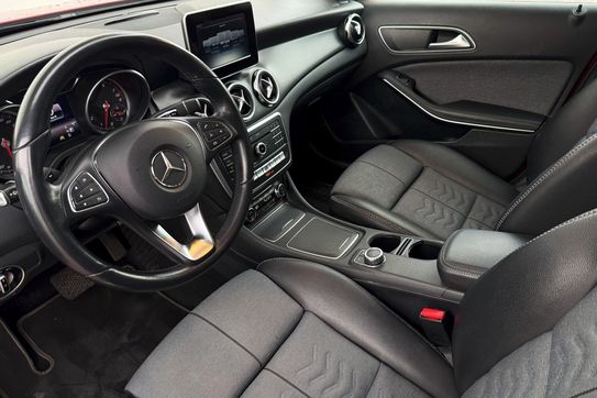 Mercedes GLA 200 7G-DCT Style