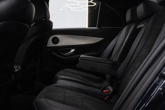 Mercedes Klasa E 220 d 4-Matic AMG Line
