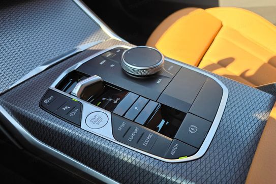 BMW Seria 3 318i M Sport aut