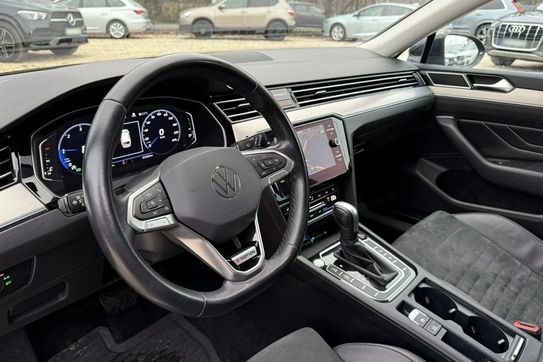 Volkswagen Passat TDI SCR 4Mot. DSG