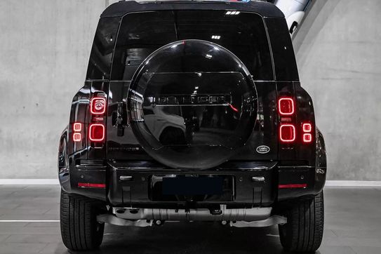 Land Rover Defender 110 D250 X-Dynamic HSE