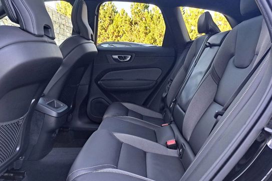 Volvo XC60 B5 B AWD Plus Dark