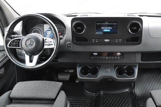 Mercedes Sprinter Standard Pro 9G-Tronic
