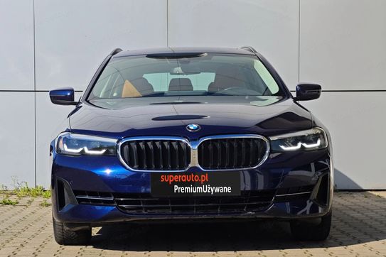 BMW Seria 5 Touring 540i xDrive Luxury Line