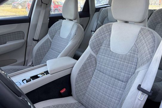 Volvo XC60 B4 B Essential Core