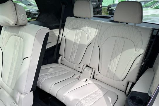 BMW X7 M60i xDrive mHEV sport-aut