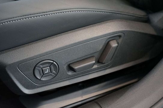 Audi A6 TDI quattro S line Avant