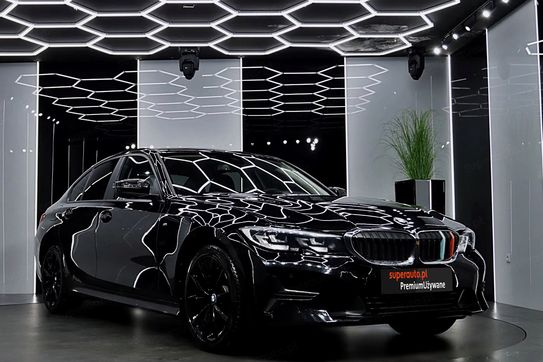 BMW Seria 3 318d M Sport aut