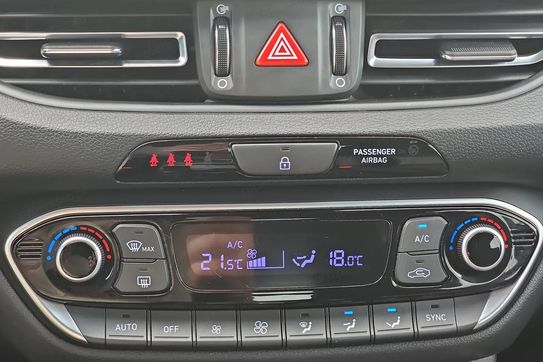 Hyundai i30 1.5 T-GDI 48V Smart DCT