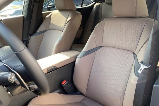 Lexus ES 300h Business Edition 2.5 E-CVT