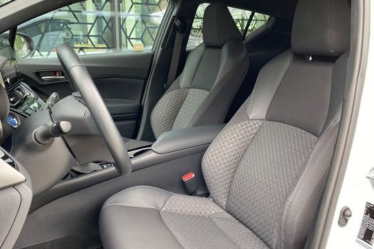Toyota C-HR Hybrid Style