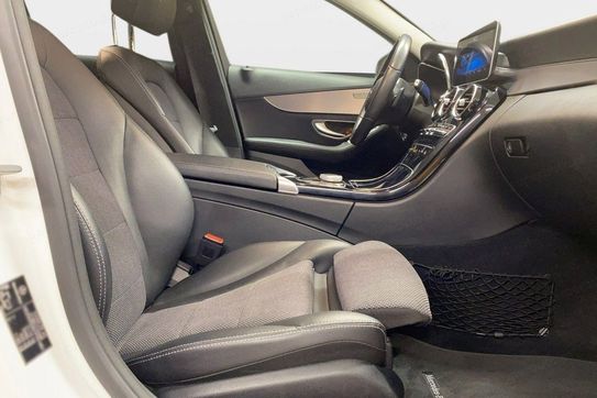 Mercedes Klasa C 180 9G-TRONIC