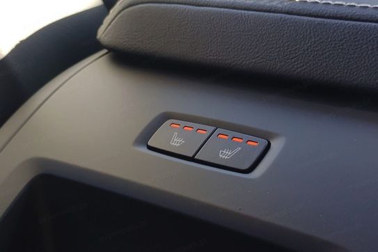 Volvo XC60 T8 Plug-In Hybrid AWD Ultra Black Edition aut