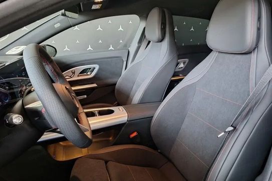 Mercedes CLA 350 4Matic Shooting Brake AMG Line