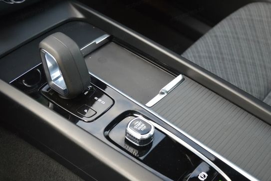 Volvo XC60 T6 Plug-In Hybrid AWD Ultra Dark