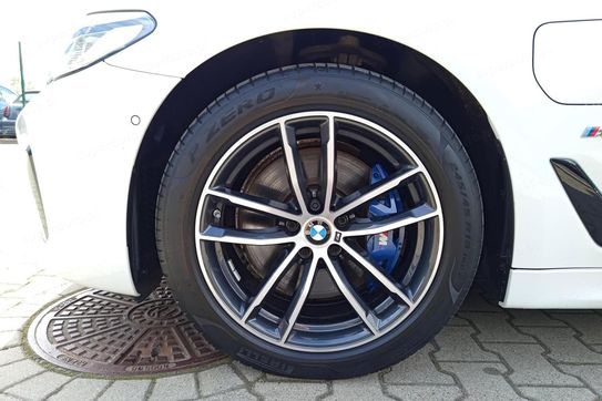 BMW Seria 5 530e xDrive M Sport sport-aut