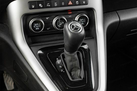 Mercedes T klasa T180d Progressive AT