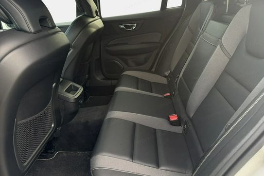 Volvo V60 B3 B R-Design aut