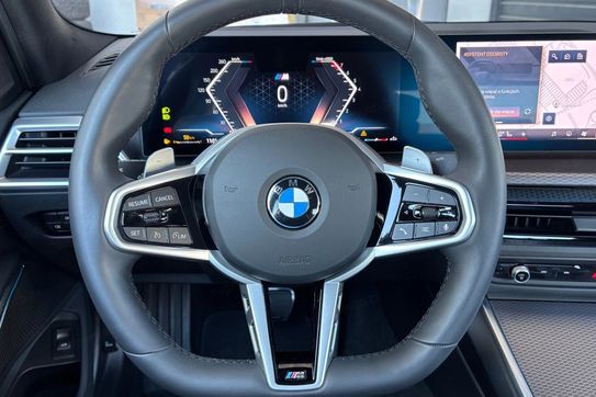 BMW Seria 3 330i xDrive M Sport