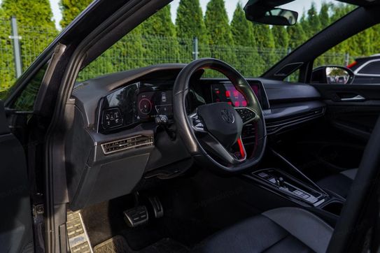 Volkswagen Golf VIII 2.0 TSI GTI