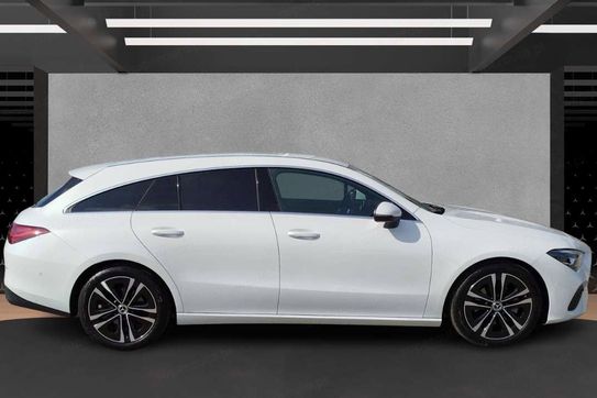 Mercedes CLA Shooting Brake 180