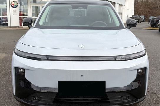 Leapmotor B10 Design Hybrid EV 18,8 kWh