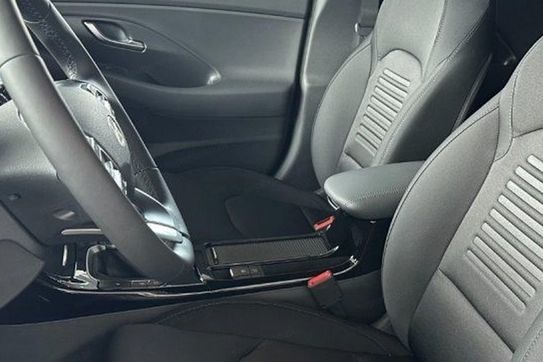 Hyundai i30 1.6 T-GDI Smart DCT