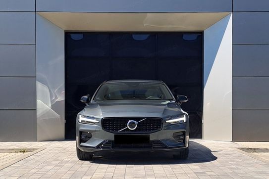 Volvo V60 B4 Ultra Dark