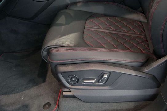 Audi Q8 SQ8 TFSI quattro