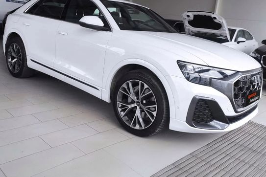 Audi Q8 45 TDI mHEV quattro Tiptronic
