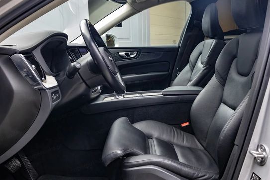 Volvo XC60 T6 Plug-In Hybrid AWD Plus Bright