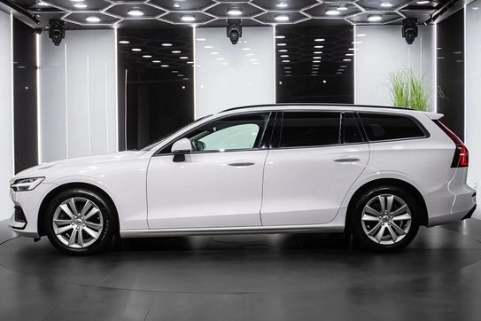 Volvo V60 B3 B Momentum Core